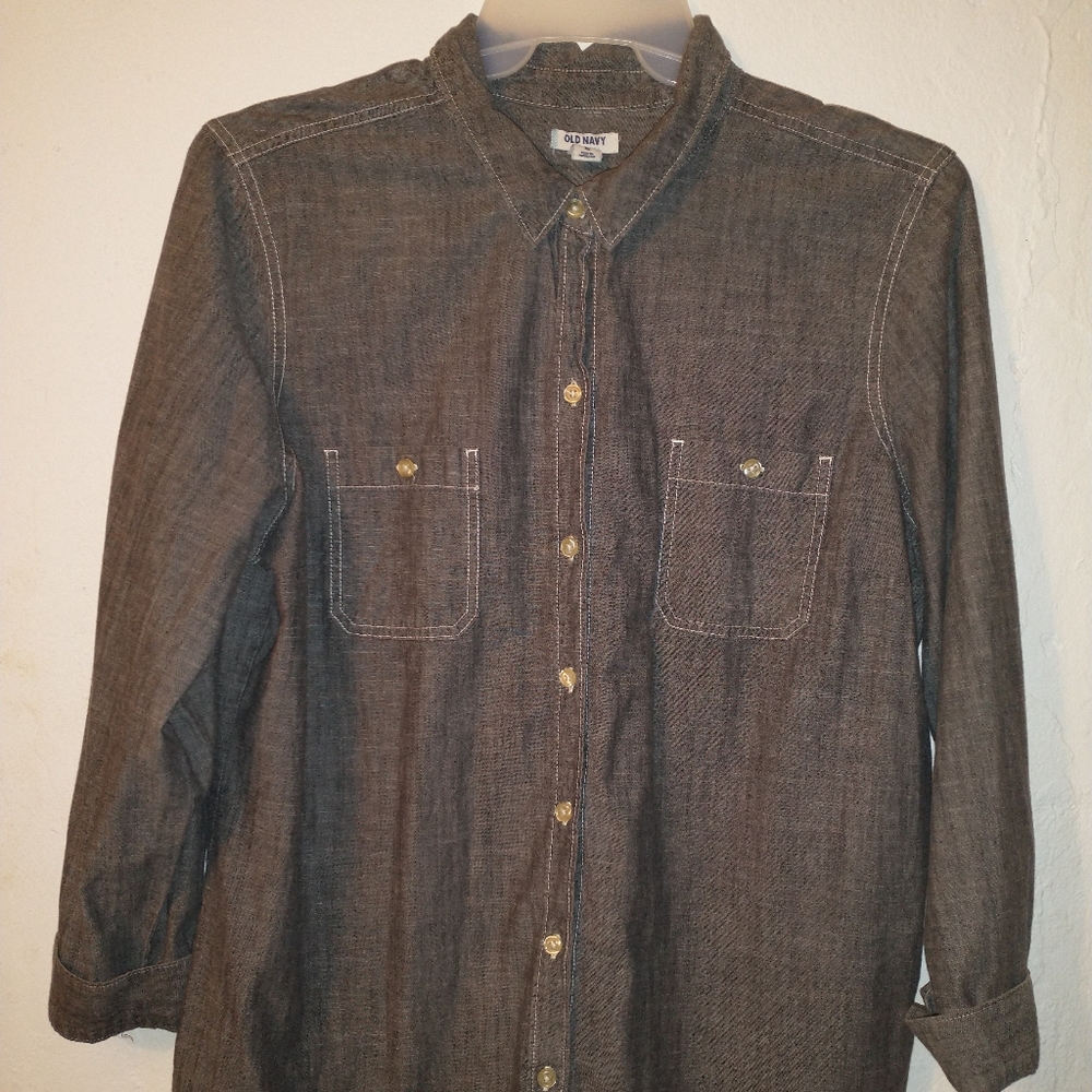 Old Navy Grey button shirt